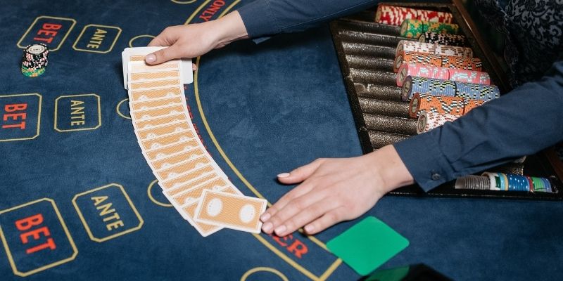Tựa game casino live nào đang được săn đón tại nhà cái?